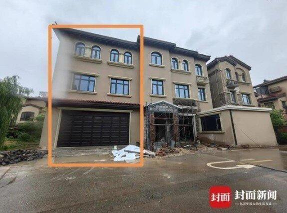 中介称红框部分均是违建加盖。(取材自大象新闻)