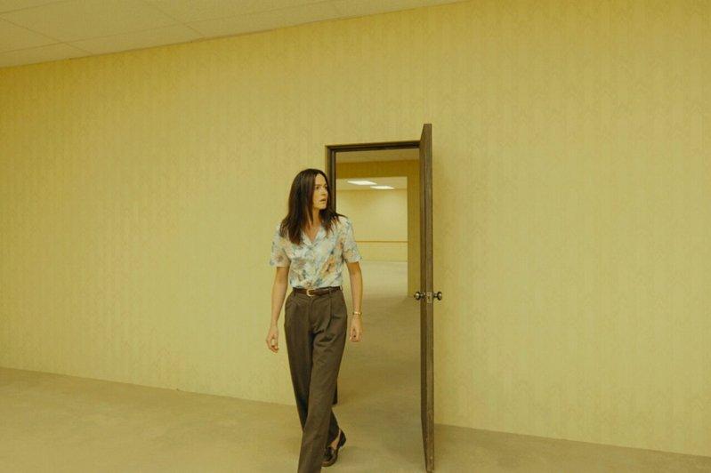 「后室」还邀请坎城影后蕾娜特莱茵斯薇（Renate Reinsve）领衔主演。（...