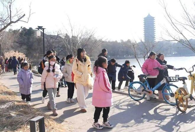2025年1月13日,北京大学寒假校园参观火热启动。((取材自「凤凰周刊冷杉RE...