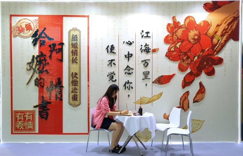 2026年5月21日,在深圳举行的第22届文博会上,汕头展团专为热映电影「给阿嬷...