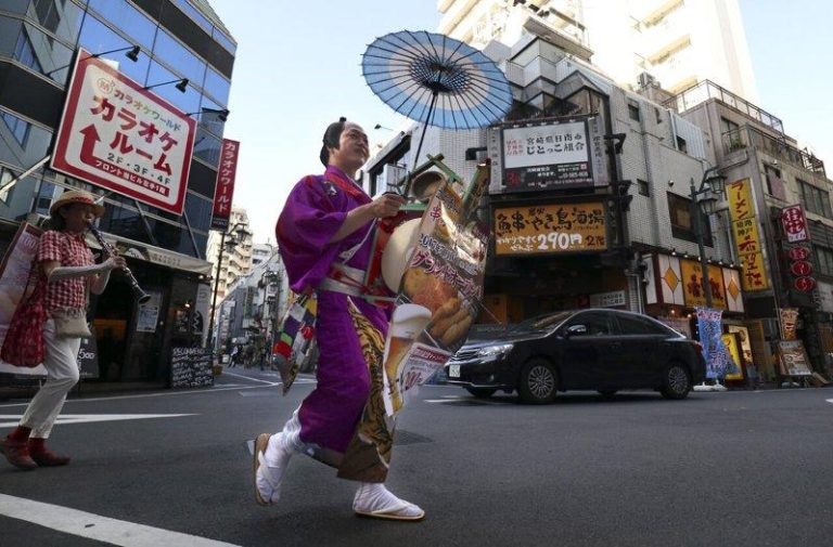 日本吃不到道地异国菜了?签证门槛飙升 外籍餐厅爆歇业潮 日本紧缩经营签证和在留资格的审查,许多异国餐厅的经营者首当其冲。 示意图。(美联...