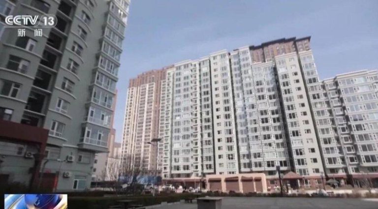 逃犯就住在这个小区。（取材自极目新闻）
