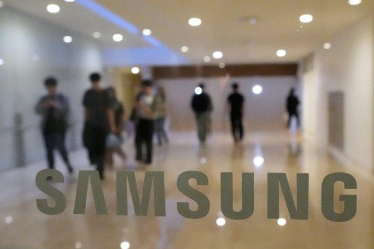 三星AI转型 允许员工使用外部生成式工具 三星电子的高额奖金制度料将推升南韩房价与通膨压力。(美联社)