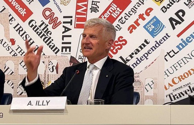 意大利Illy咖啡董事长谈经营之道:以永续确保品质 意大利Illy咖啡董事长安德烈亚伊利(Andrea Illy)向中央社等外媒说明...