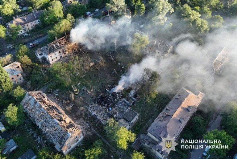 俄罗斯656架无人机73枚飞弹夜袭乌克兰 至少11人丧生 俄罗斯在夜间对乌克兰发动大规模空袭,图为第聂伯罗市。(路透)
