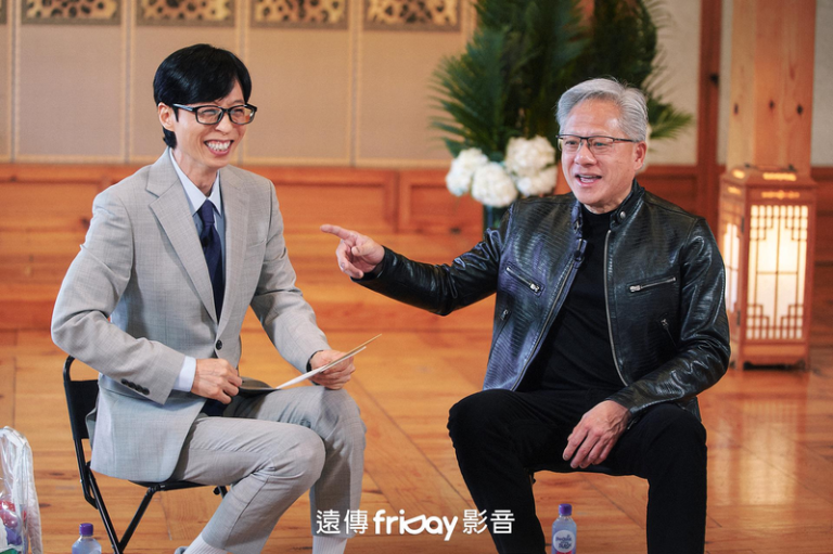 黄仁勋上韩综聊用人最重「慷慨品格」 感动刘在锡 黄仁勋(右)上刘在锡节目分享人生观。(图/friDay影音提供)