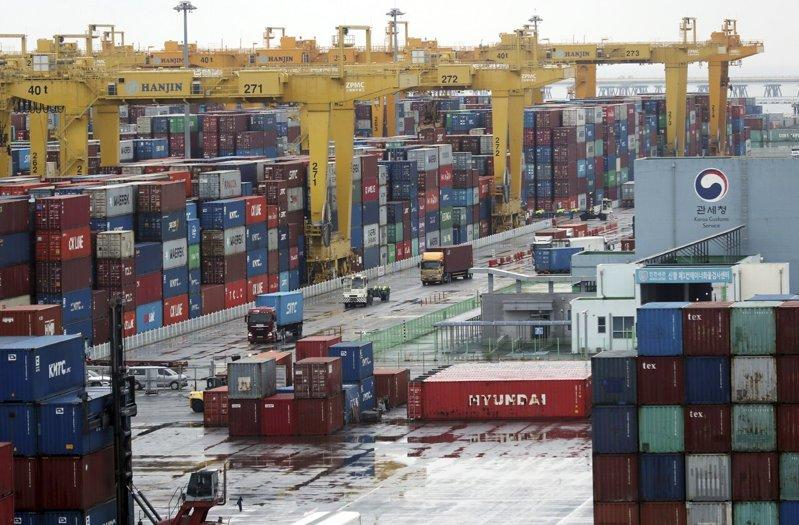 美国人工智能(AI)荣景正催动台韩等亚洲经济体的「超级贸易顺差」。(美联社)