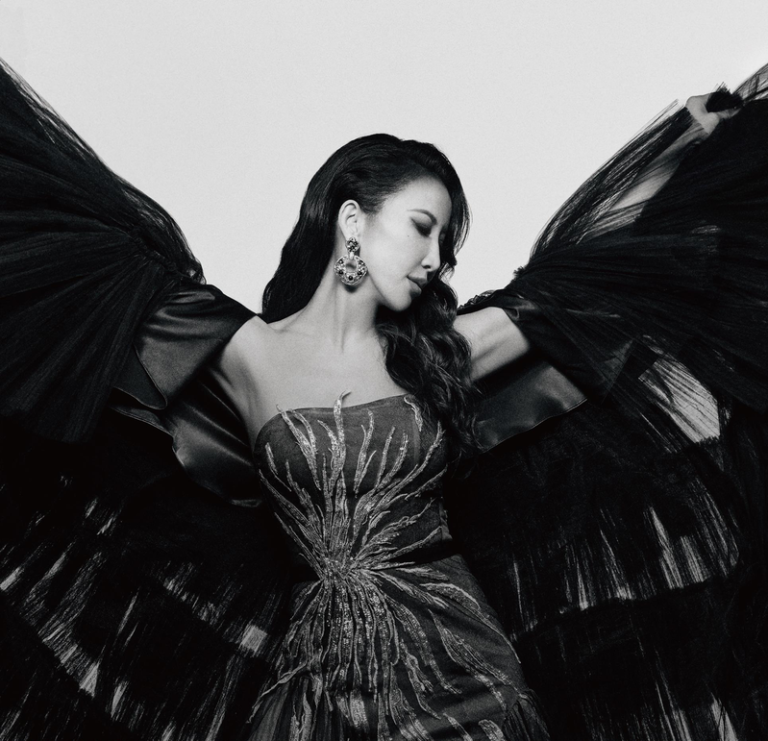 已故的李玟推出「Always On My Mind」经典翻唱专辑。图／时尚芭莎提...