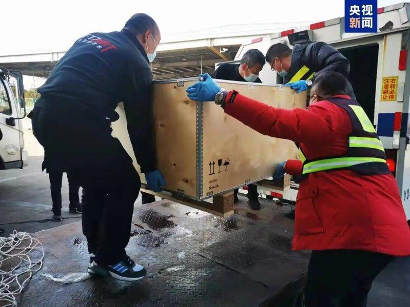 流失在外的两册「永乐大典」回到中国了。(取材自央视)