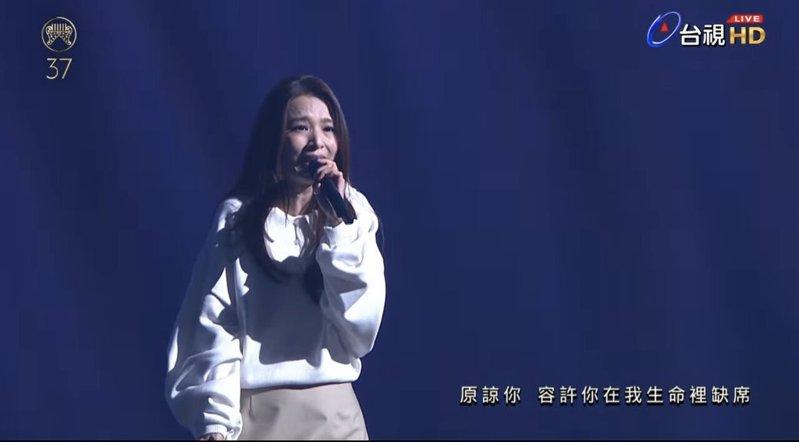 田馥甄唱到哽咽。图/翻摄自台视YT