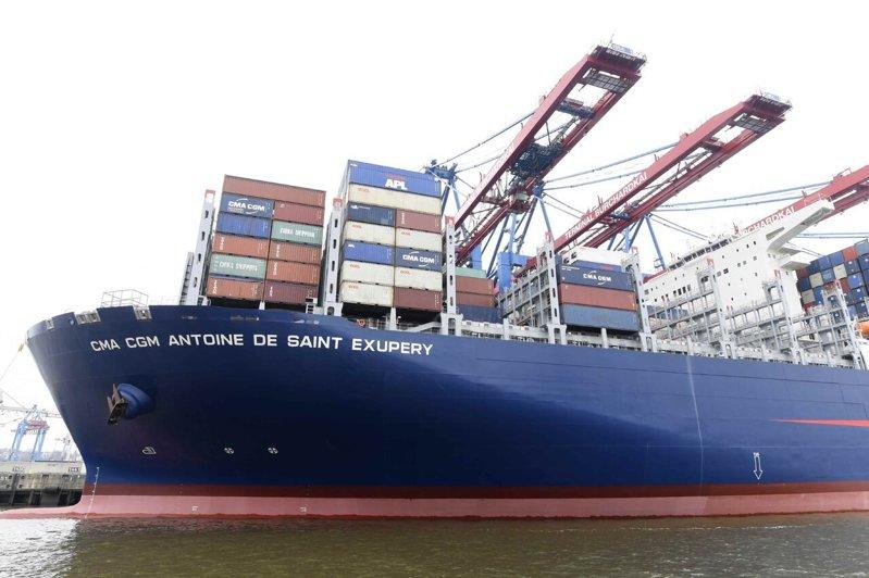 海运平台Freightos数据显示,中国至美国东岸航线40呎货柜(FEU)运价上...