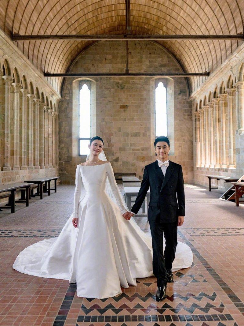 何猷君、奚梦瑶在法国补办婚礼。(取材自奚梦瑶微博)