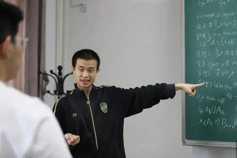 韦东奕。(取材自现代快报)