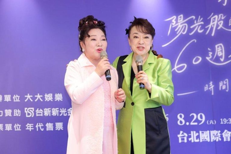 白冰冰（左）帮翁倩玉（右）站台。（记者林士杰／摄影）
