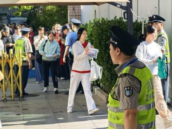 中国2026高考（相当于台湾的学测与分科测验）7日登场，中国各地「高考经济」同步...