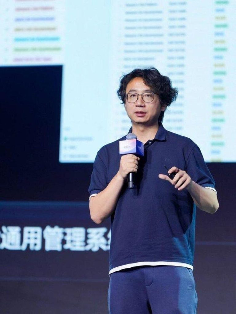 阿里11日宣布一项人事任命，由90后技术极客陈宇森执掌钉钉。（取材自观察者网)