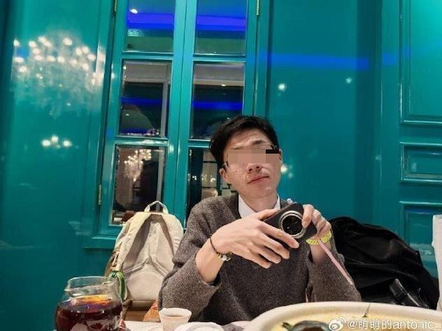 近日,上海市徐汇区某幼儿园的一位31岁男性教师王文卿被发现溺水身亡。(取材自微博...