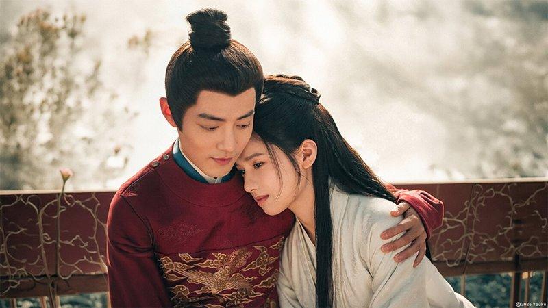 肖战(左)、张婧仪在「藏海传」成「特工夫妇」。(图/中天娱乐台提供)