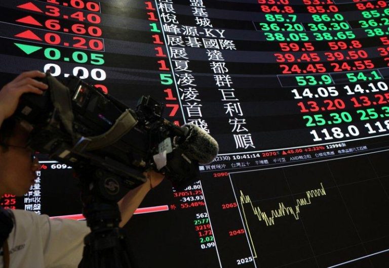 AI相关产品需求不断增加，台股即使出现回档，投资人一样热情。(路透)