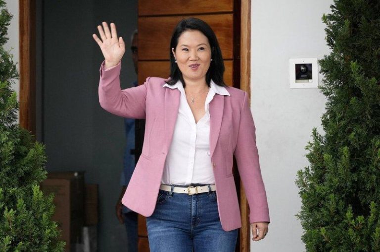 元首堆长大、19岁当第一夫人 秘鲁总统大选藤森之女险胜 秘鲁右翼人民力量党候选人藤森惠子历经四次挑战后,终于夺得总统宝座。(路透)