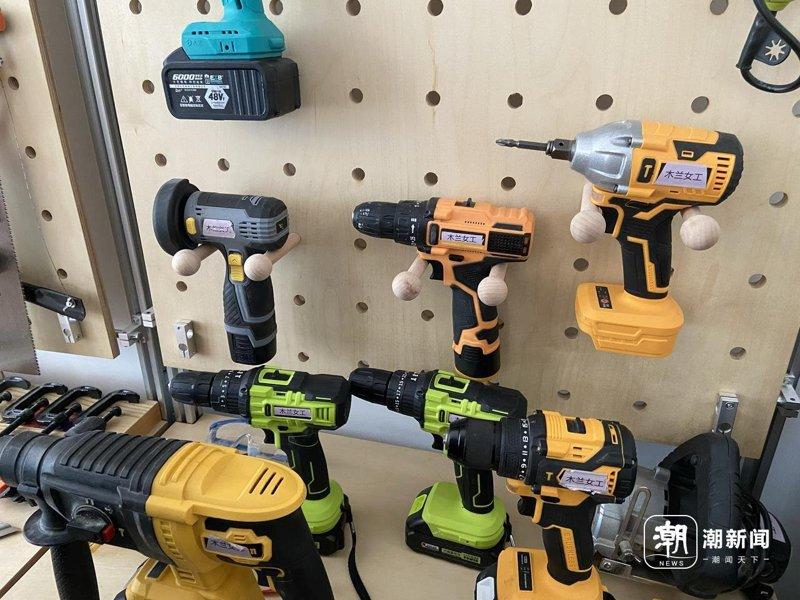 工作室的工具墙。(取材自潮新闻)