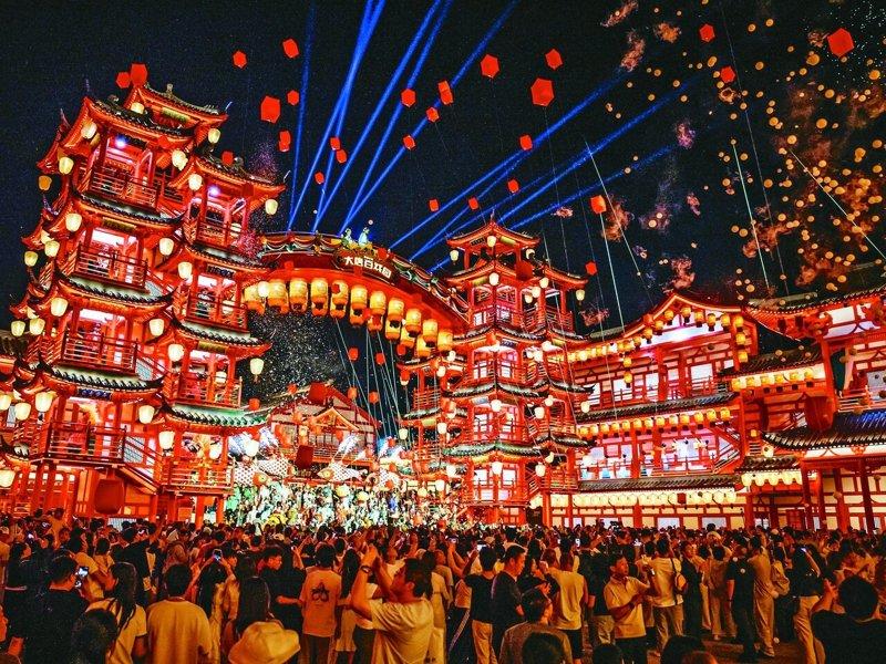 文化和旅游部发布《旅游强国建设「十五五」规划》,2030年国内出游总花费达7.7...