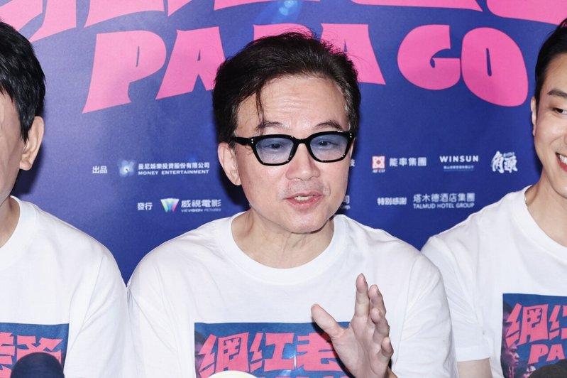 孙鹏受访时侃侃而谈。(记者王聪贤/摄影)