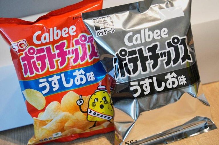 原料供应趋稳 日本卡乐比洋芋片包装正面将变回彩色 卡乐比宣布,由于油墨等材料供应趋稳,洋芋片等商品的包装正面将由黑白色恢复为彩色。...