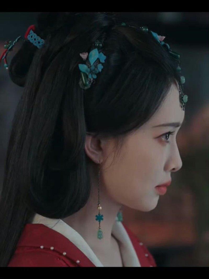 孟子义主演「百花杀」,近期播出大量镜头中仅露半张脸。(取材自微博)