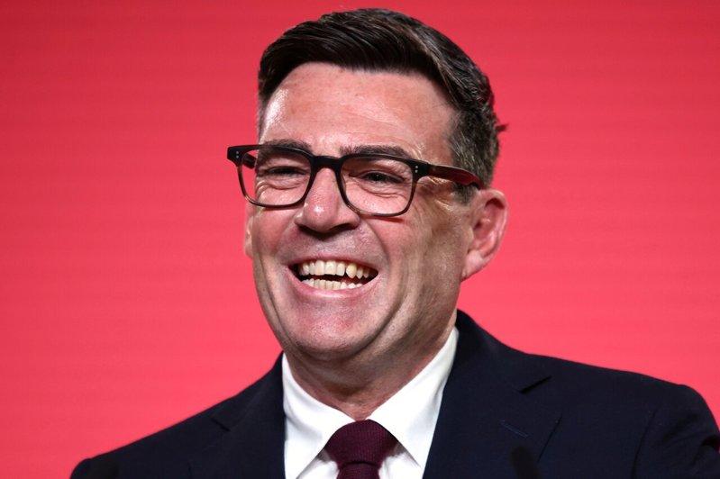 柏能当选英国工党新任党魁。(美联社)