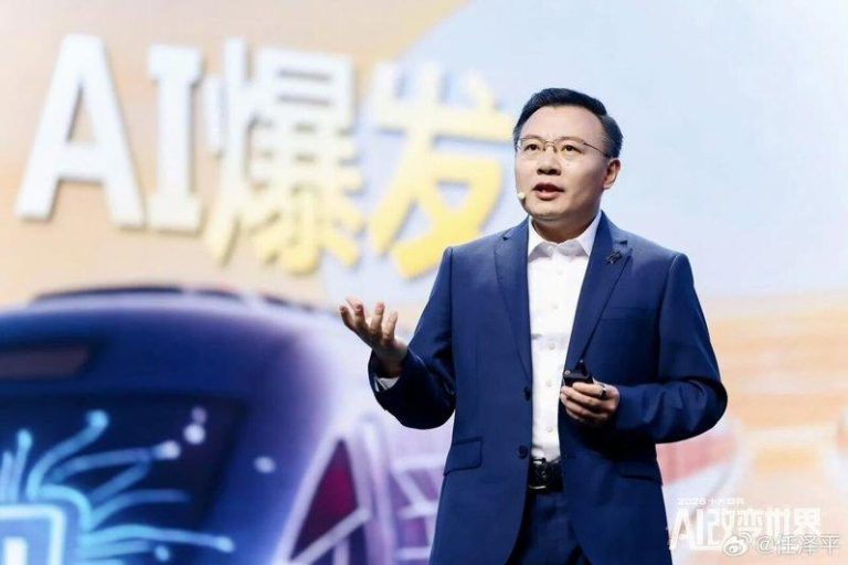 前恒大国师任泽平割韭菜?会员花2980元入群却爆仓惨赔千万 网红经济学家任泽平近日卷入付费会员投资亏损风波。(取材自任泽平个人微博)