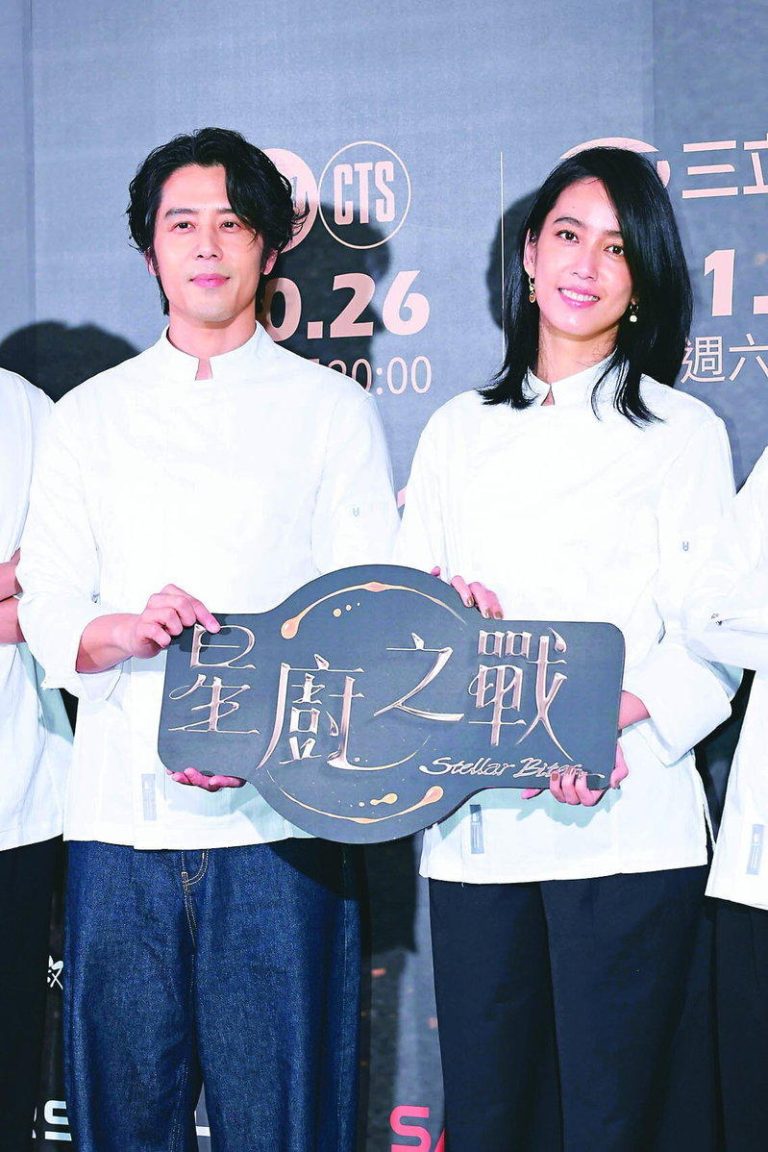 胡宇威(左)、陈庭妮夫妻瞒孕很成功。(记者林士杰／摄影)