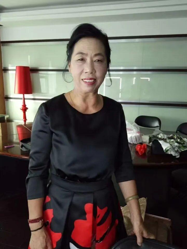 张美娥60岁时被周星驰一眼相中。（取材自都市快报）