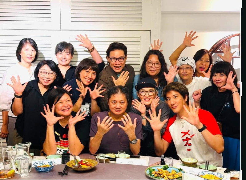 苏永康、王力宏、范晓萱一起出席福茂同学会。图/余玉卿提供