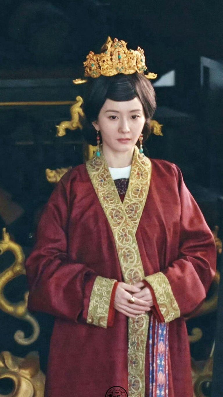 杨幂为历史剧「江山大同」画了老妆。（取材自微博）