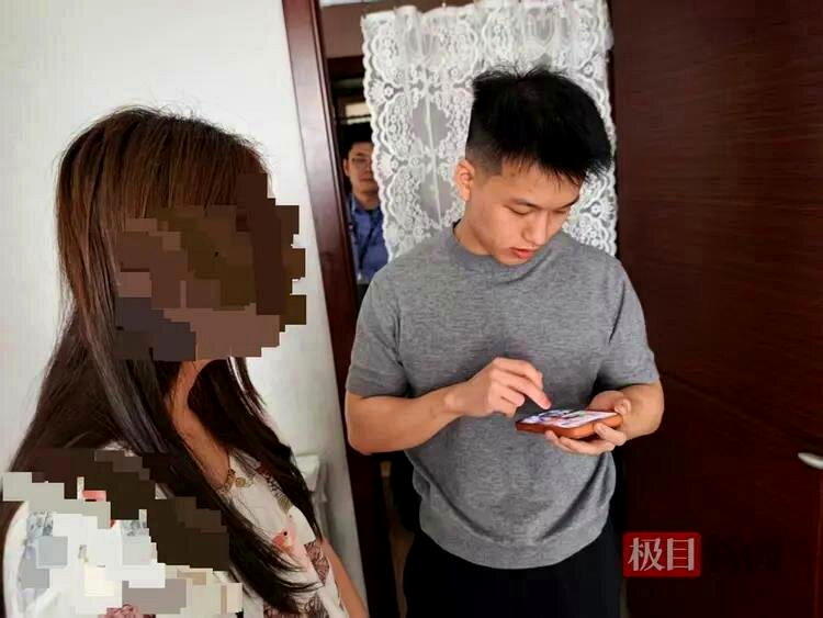 警方抓获主播李某。(取材自极目新闻)