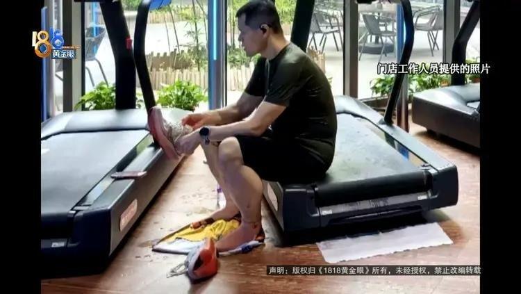 杭州男子因汗多味大被健身房退卡,门店还额外附送了他一张其他健身房的季卡。(取材自...