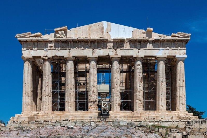 帕特嫩神庙(Parthenon)西侧山墙修复工程已完工。(欧新社)