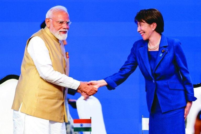 日印峰会 高市早苗喊吾兄 莫迪叫「我的漂亮妹妹」 日本首相高市早苗(右)2日和印度总理莫迪(左)举行会谈,两人互称「兄妹」。(路透...