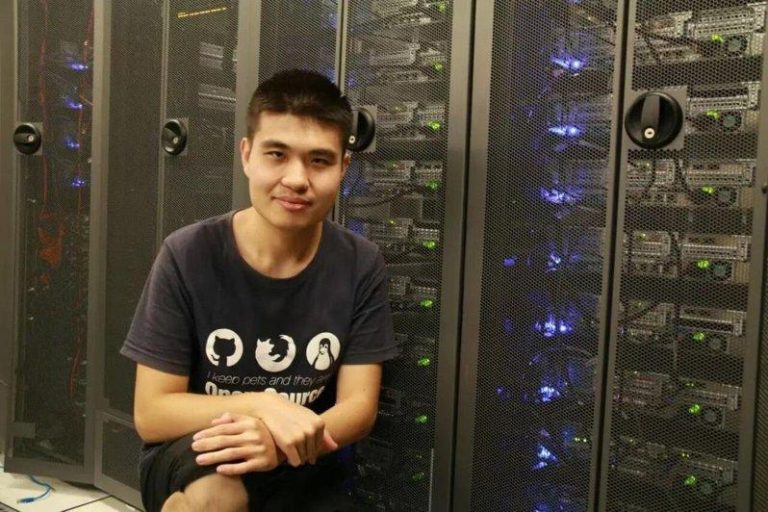 面试拖沓、言语冒犯 前华为天才怒撕DeepSeek 反被爆黑历史 首批华为「天才少年」李博杰,公开在社群吐槽DeepSeek的面试流程。(取材自X...