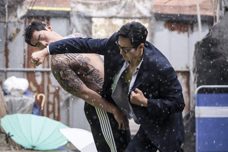 苏志燮打戏拳拳到肉。(Netflix提供)