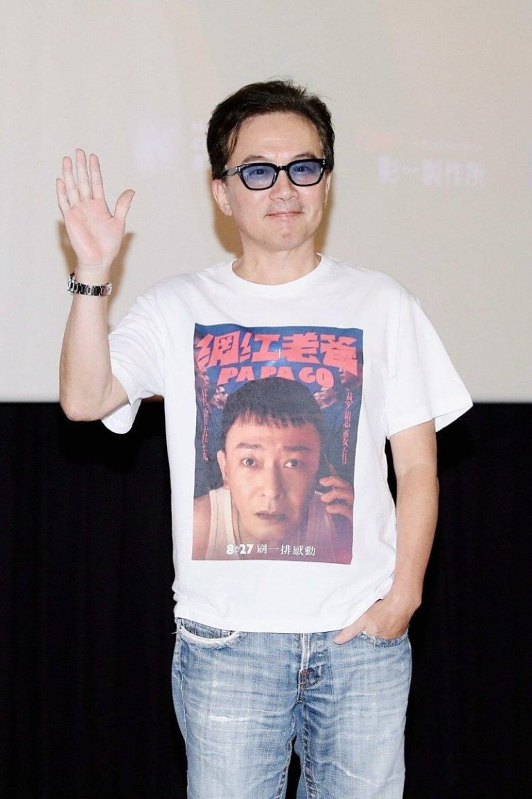 孙安佐舅公批太宠孩、一家都怪咖 孙鹏冷回跟方骏不熟 孙鹏向镜头打招呼。(记者王聪贤/摄影)