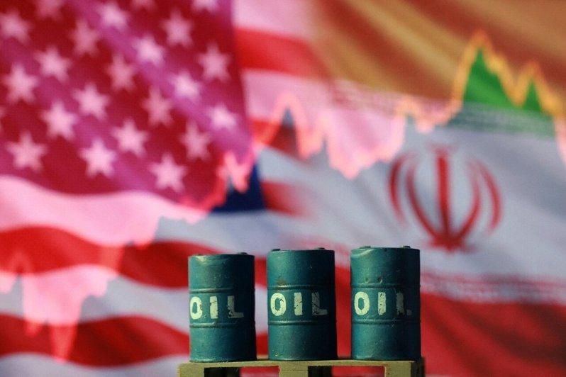 美国与伊朗6月17日签署临时协议重启荷莫兹海峡,并延长4月8日敲定的停火协议,但...