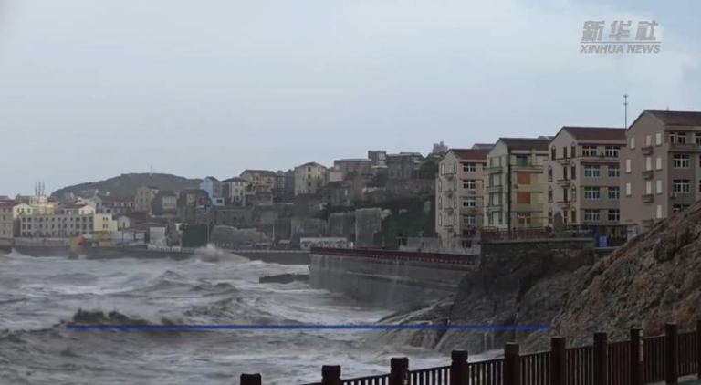 巴威台风逼近浙闽沿海，浙江多地紧急响应。（新华社）