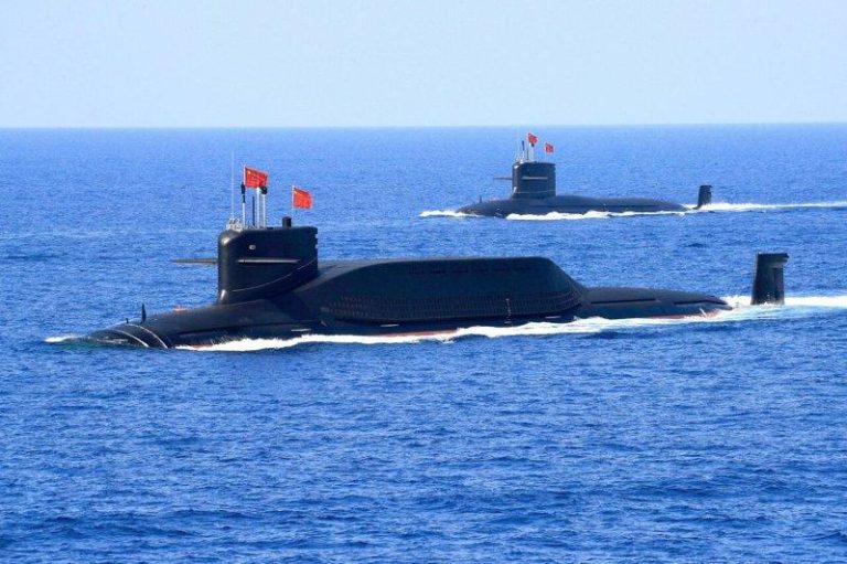 中国试射潜射弹道飞弹一度恐飞越日本 东京要求避开、北京未回应 解放军海军一艘094A型核动力弹道飞弹潜舰,摄于2018年4月12日。图为示意图...