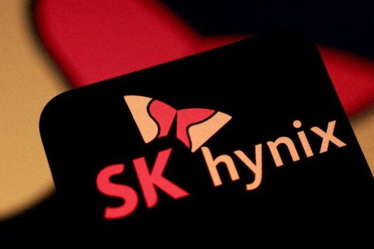 SK海力士盘中狂涨近13% 韩股涨幅扩大至7% 分析师仍看好内存 SK海力士股价15日首尔盘中一度大涨近13%。(路透)