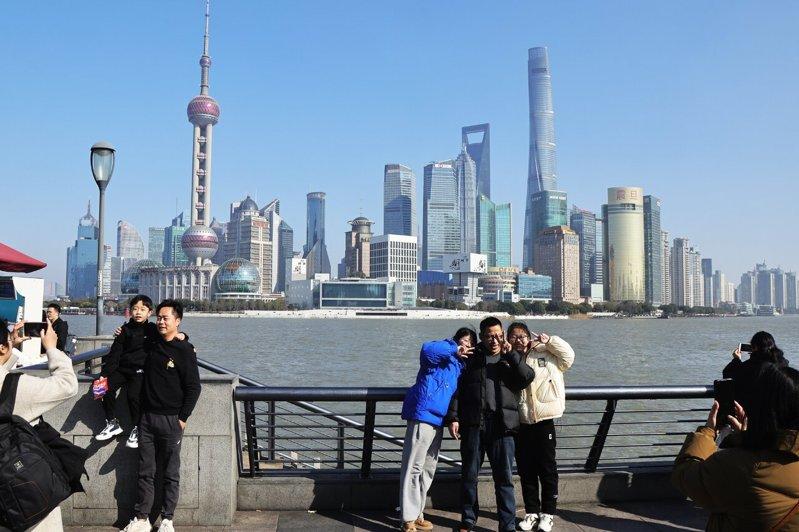 不少年轻人逃离北上广的生活。示意图。(中新社)