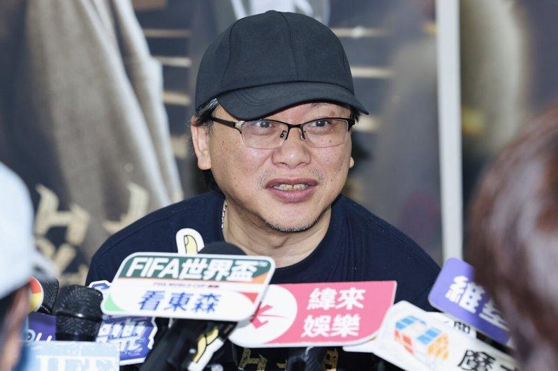 汤升荣当初找黄大炜拍「化外之医」。记者王聪贤/摄影