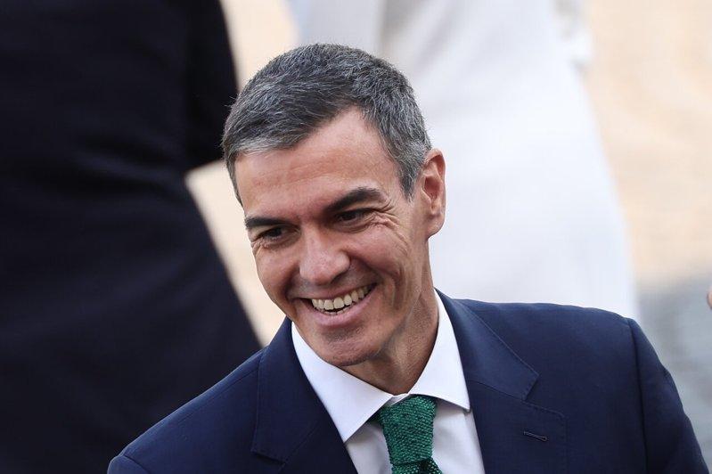 西班牙总理桑杰士(Pedro Sanchez)将出席2026世界杯决赛,观看西班...