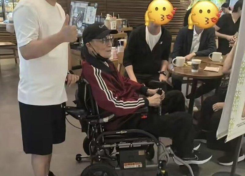 谢贤4月曾被民众目击。图/摘自微博